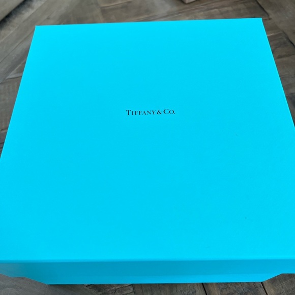 NWB Tiffany wine/water glasses - Set of 4 - Picture 6 of 8